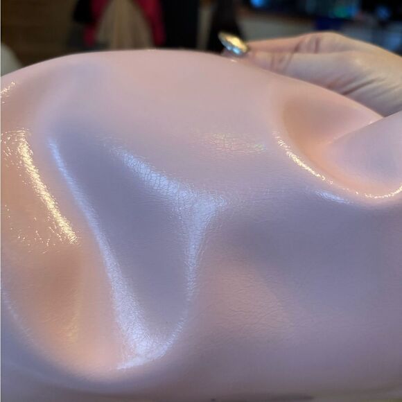 Charlotte Tilbury Light Pink Cosmetic Pouch - Picture 4 of 4